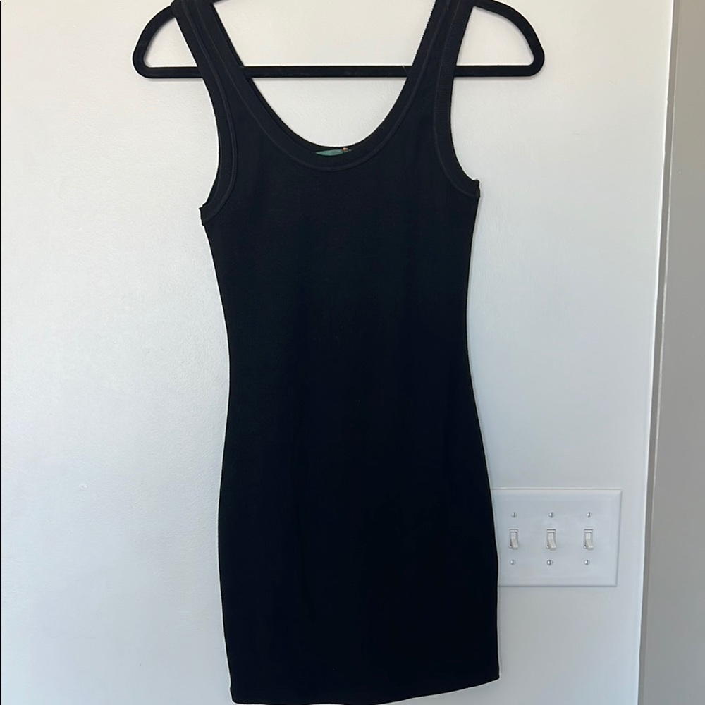 Black Sleeveless Bodycon Dress
